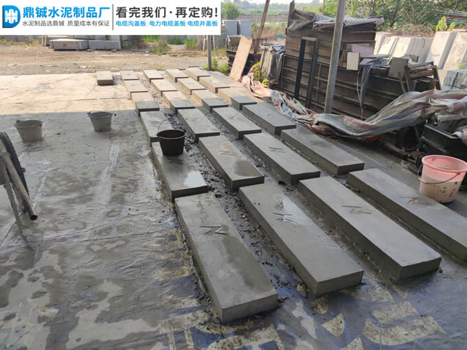 肇庆大旺高新区电缆井盖板市政道路工程案例图片-1